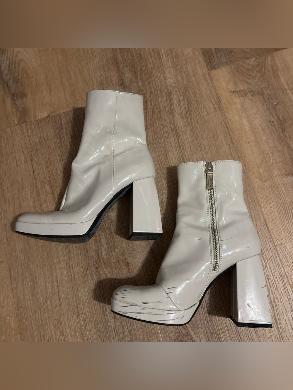Stylish Bratz 90s White Ankle Platform Boots Vynil